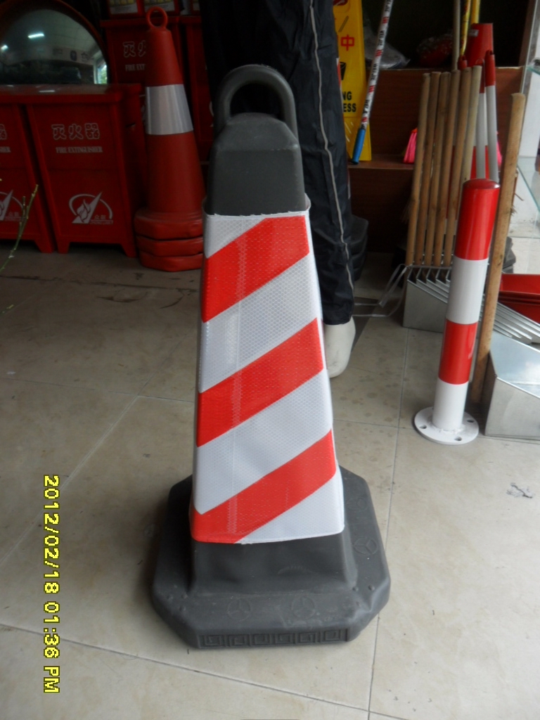 ���z���F